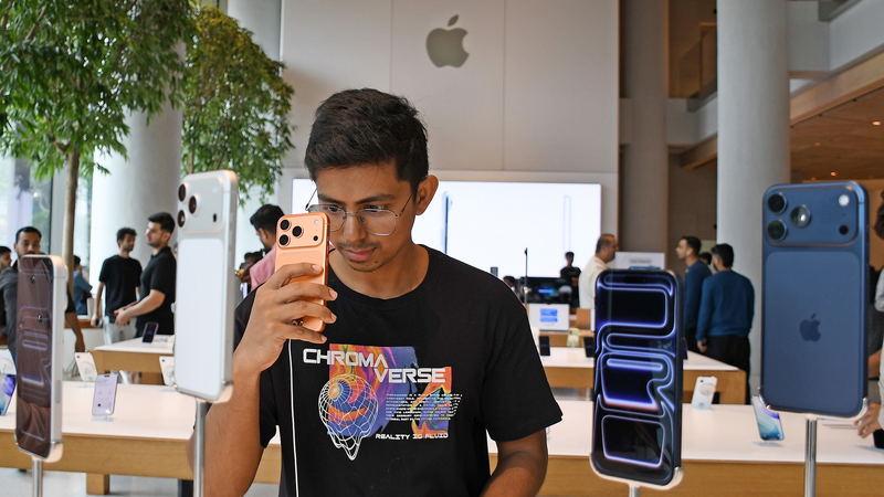 4BCQW1PKJ5D2HB0X1AQE - 🌍NewspaperAmigo – Your Global News Buddy 🗞️ 🍏 Apple Pushes India to Revise Tax Rules for iPhone Expansion 🚀