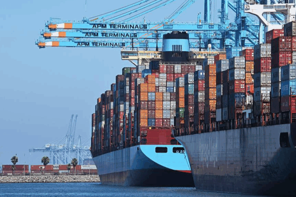 China Imposes New Port Fees on US Ships Amid Trade Tensions โ๐ธ China Imposes New Port Fees on US Ships Amid Trade Tensions โ๐ธ