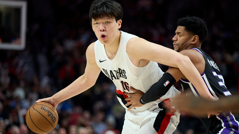 5ONTV3GYX93Y4JIPQHWO - 🌍NewspaperAmigo – Your Global News Buddy 🗞️ Yang Hansen Dazzles in NBA Preseason, Sparks Blazers’ Hype 🏀🌟