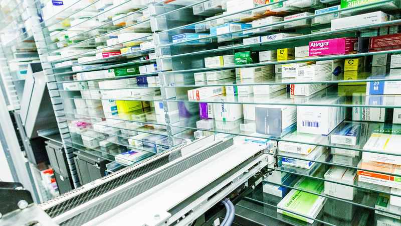 5ZM5FFJIWQFC4CCS5VJ7 - 🌍NewspaperAmigo – Your Global News Buddy 🗞️ U.S. Drug Tariffs Spark Fears of Price Hikes and Supply Chaos 💊💸