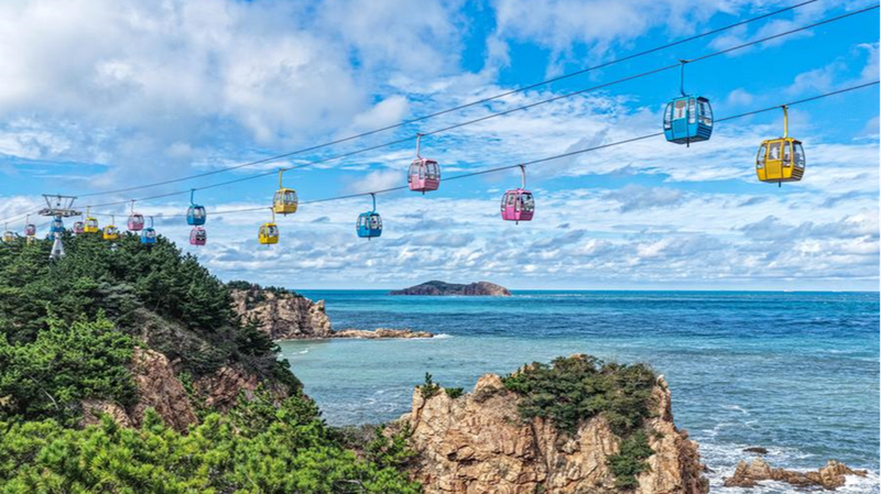 61ZHKCYEXRQ72OSPWQSA - 🌍NewspaperAmigo – Your Global News Buddy 🗞️ China’s Holiday Travel Boom: 888 Million Trips, $113B Revenue 🌏✈️