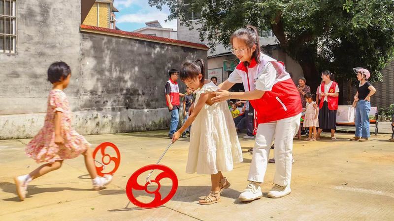 6905VB4KX12NYOGZWVOZ - 🌍NewspaperAmigo – Your Global News Buddy 🗞️ Youth Power Ignites China’s ‘Go West’ Program 🌟👩🎓👨⚕️