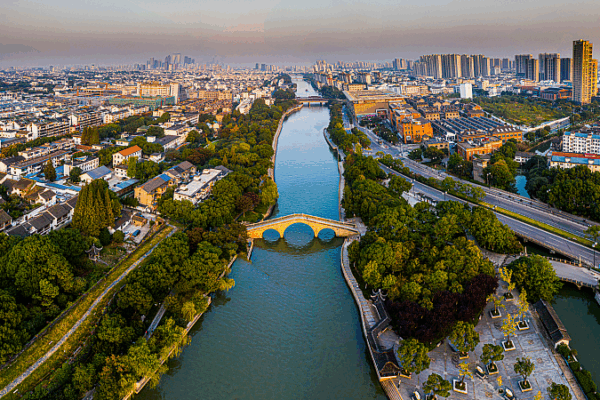 Suzhou Unlocked: Where Ancient Temples Meet Futuristic Tech 🌉✨ video poster