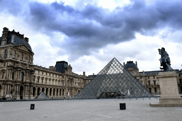 Louvre Reopens After Daring Jewel Heist đźŽđź’Ž Louvre Reopens After Daring Jewel Heist đźŽđź’Ž video poster