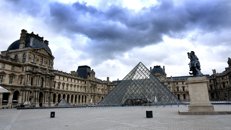 6K7DKADUX7RQHYQY86XD - 🌍NewspaperAmigo – Your Global News Buddy 🗞️ Louvre Reopens After Daring Jewel Heist 🎭💎 video poster