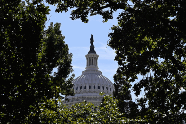 U.S. Shutdown Crisis: Workers Bear Brunt of Political Gridlock 🛑💼 U.S. Shutdown Crisis: Workers Bear Brunt of Political Gridlock 🛑💼