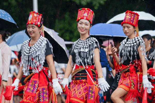 🎉 Jingpo Culture Shines at Munao Zongge Festival in Yunnan! 🎉 Jingpo Culture Shines at Munao Zongge Festival in Yunnan!