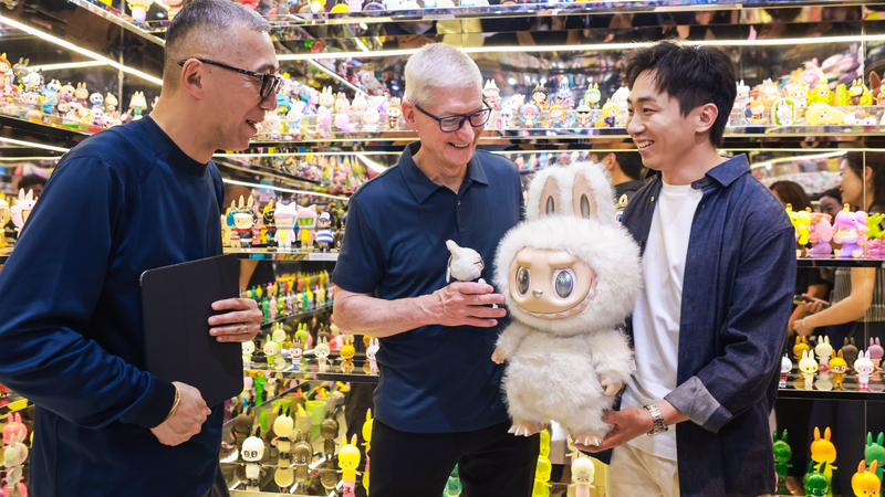 8ZFWJB20EK3ZNWS3EEH0 - 🌍NewspaperAmigo – Your Global News Buddy 🗞️ 🍎 Tim Cook Kicks Off China Trip with Labubu Pop Art Celebration 🎉