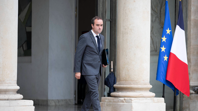 French PM Lecornu Faces Budget Crunch Amid Political Turmoil 🏛️💼