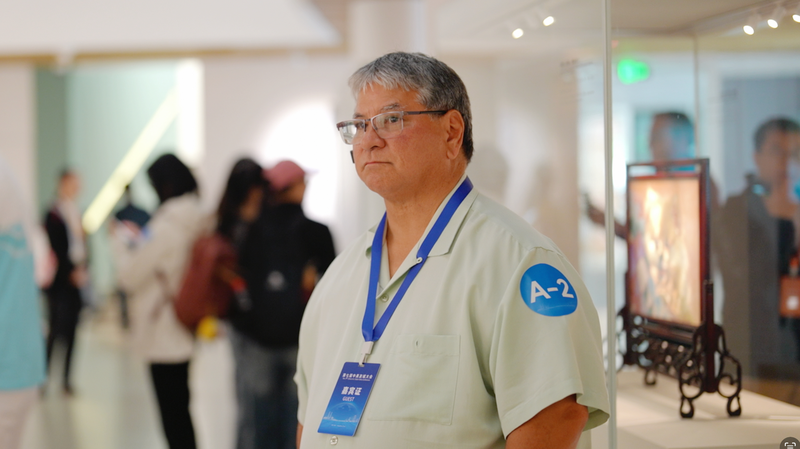 98QCFOLW2UVAZEUQ74YB - 🌍NewspaperAmigo – Your Global News Buddy 🗞️ Silk Threads & Modern Ties: An American’s China Journey 🕊️🏛️ video poster