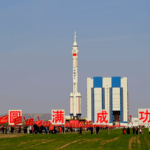 🚀 Behind the Scenes: Shenzhou-21’s Rocket Transfer Challenges Revealed!