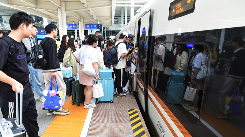 🚄 China’s Rail Travel Booms: 3.5B Trips in 9 Months!
