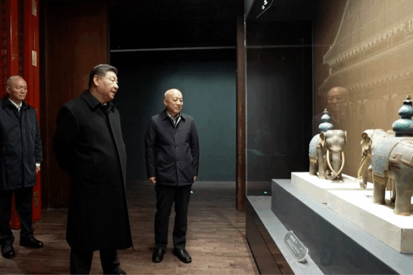 Xi Explores Palace Museum’s 100-Year Legacy 🏛️🎉 Xi Explores Palace Museum's 100-Year Legacy 🏛️🎉 video poster