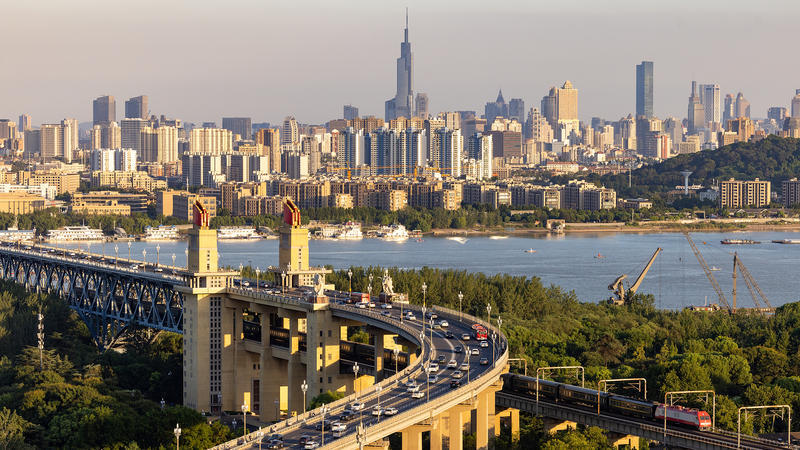 Nanjing Yangtze River Bridge: A Marvel of Chinese Engineering 🌉✨ video poster