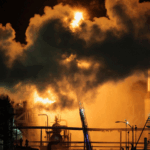 C9M1VRWQW5BXA6COCKY3 - 🌍NewspaperAmigo – Your Global News Buddy 🗞️ 🔥 Breaking: Major Fire Erupts at Chevron’s El Segundo Refinery in LA video poster
