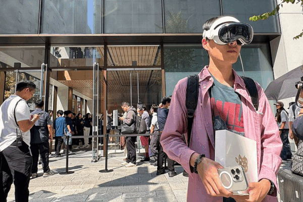 Apple Pivots to AI Glasses, Pauses Vision Pro Overhaul 🕶️💡 Apple Pivots to AI Glasses, Pauses Vision Pro Overhaul 🕶️💡