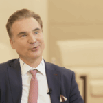 D2DDD9GP23U5767DVP4V - 🌍NewspaperAmigo – Your Global News Buddy 🗞️ BNP Paribas JV CEO: Localization Drives Success in China’s Finance Market 🌏💼 video poster