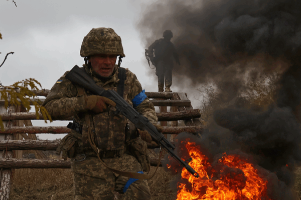 Zelenskyy Calls on Trump: 'Stop Ukraine War Like Middle East' 🕊️