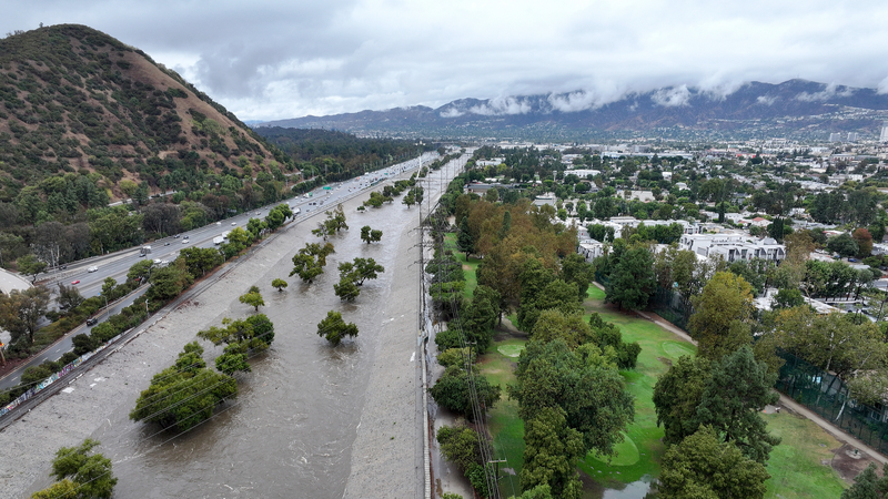 🌧️ Severe Storms Hit SoCal: Floods, Chaos, and Safety Alerts! 🌧️ Severe Storms Hit SoCal: Floods, Chaos, and Safety Alerts!