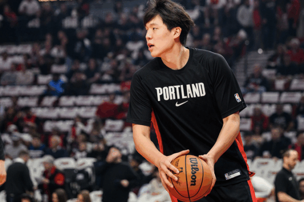 Yang Hansenโs NBA Debut: Flash or Future Star? ๐๐ Yang Hansenโs NBA Debut: Flash or Future Star? ๐๐ video poster