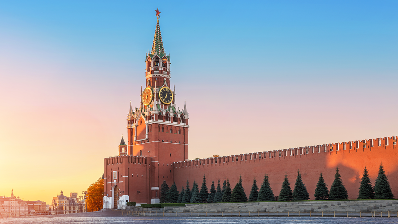 ETQ6A4T781CGPUKGMI58 - 🌍NewspaperAmigo – Your Global News Buddy 🗞️ Spasskaya Tower: Russia’s Iconic New Year’s Bell Rings in APEC Spotlight 🕰️🇷🇺