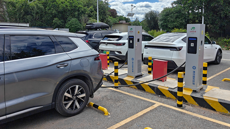 FO09P0K6MH0QVYSALG0H - 🌍NewspaperAmigo – Your Global News Buddy 🗞️ 🚗💨 China's NEV Charging Hits Record High During Holiday Rush!