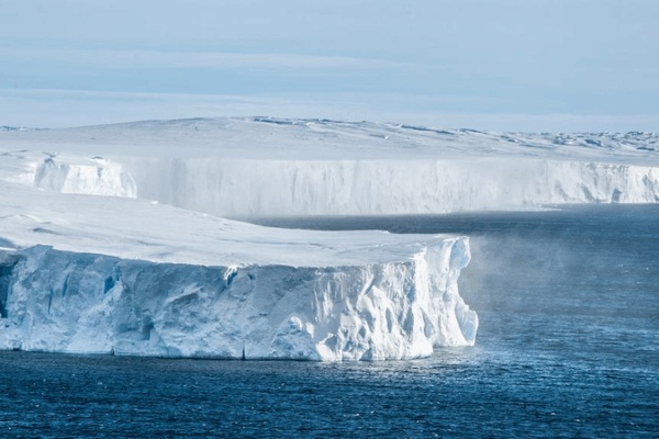 Antarctic Ice Hits Near-Record Low: Climate Alarm Bells Ring 🚨🌏 Antarctic Ice Hits Near-Record Low: Climate Alarm Bells Ring 🚨🌏