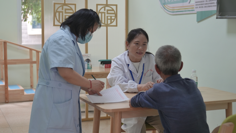 China’s Grassroots Healthcare Revolution: Saving Lives & Money 💉🏥 China’s Grassroots Healthcare Revolution: Saving Lives & Money 💉🏥