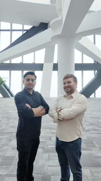 M3I5WQETHV0O7D38JHF9 - 🌍NewspaperAmigo – Your Global News Buddy 🗞️ China’s Life Expectancy to Hit 80 by 2028, Says Irish Influencer 🌏👴🏼💡 video poster