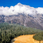 MDOZ3YWD2TQQ7AZ9O8U5 - 🌍NewspaperAmigo – Your Global News Buddy 🗞️ Yulong Snow Mountain: China’s Majestic Natural Wonder 🌄❄️ video poster