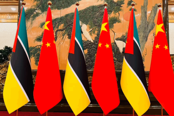 Xi Jinping Welcomes Mozambican PM for Global Women’s Summit ๐โจ Xi Jinping Welcomes Mozambican PM for Global Women's Summit ๐โจ