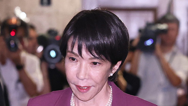 NDF3YHYU7O6ODF74Y5A9 - 🌍NewspaperAmigo – Your Global News Buddy 🗞️ Japan's Political Shake-Up: Can Sanae Takaichi Make History? 🇯🇵✨