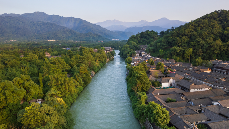 Discover Dujiangyan’s Ancient ‘Bottle Mouth’ Engineering Marvel 🌊✨ video poster