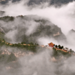 P3UC0XEK3IT3OH29CL0H - 🌍NewspaperAmigo – Your Global News Buddy 🗞️ Nature’s Magic: Stunning Sea of Clouds Dazzles Northern China 🌄✨ video poster