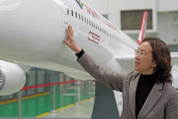 Zhao Chunling Soars as China’s First Female Chief Aircraft Designer ✈️👩💼 Zhao Chunling Soars as China’s First Female Chief Aircraft Designer ✈️👩💼