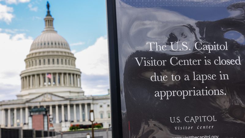 R1IODERA2ZIYT8N6LS60 - 🌍NewspaperAmigo – Your Global News Buddy 🗞️ Trump Admin Starts Federal Layoffs as Shutdown Drags On 🚨💼