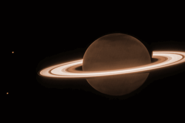 Saturn’s Moon Enceladus Hints at Alien Life Potential 🌌🪐 Saturn’s Moon Enceladus Hints at Alien Life Potential 🌌🪐