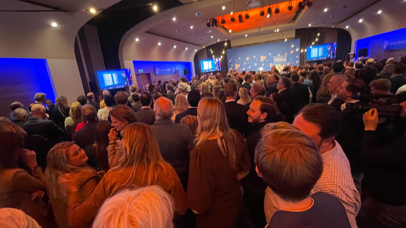 RC56GNH856BDIZB66SR5 - 🌍NewspaperAmigo – Your Global News Buddy 🗞️ Dutch Election Shocker: Liberals Edge Far-Right in Tight Race 🗳️🇳🇱