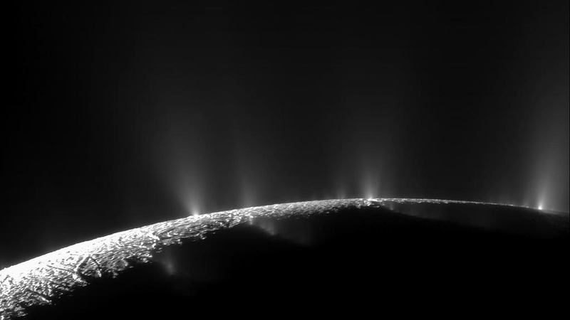 Saturn’s Moon Enceladus Hints at Alien Life 🌌🔍 Saturn's Moon Enceladus Hints at Alien Life 🌌🔍