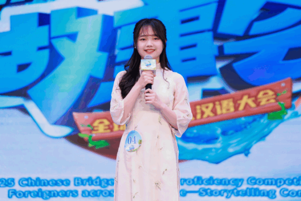 Vietnamese Student Bridges China-Vietnam Ties Through Culture & Commerce 🌏📸 Vietnamese Student Bridges China-Vietnam Ties Through Culture & Commerce 🌏📸
