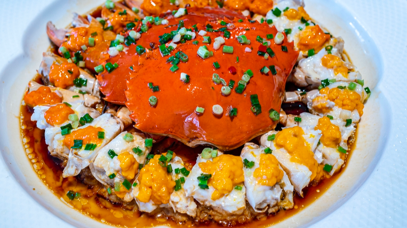 Shanghai’s Festive Feasts: A Taste of Tradition & Togetherness 🦀🌕 Shanghai’s Festive Feasts: A Taste of Tradition & Togetherness 🦀🌕