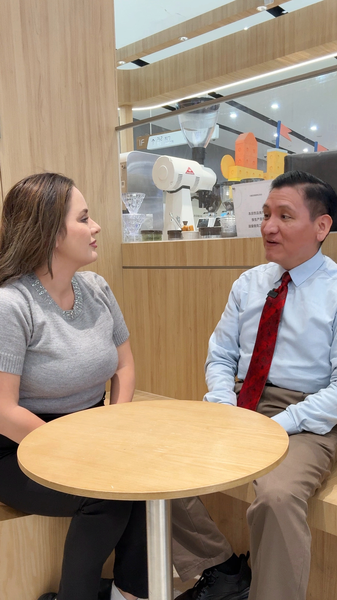 TX5O9J3I8SM2VIQNWG77 - 🌍NewspaperAmigo – Your Global News Buddy 🗞️ China's Tech Surge: AI, Biotech & Green Energy Lead Global Shift 🌱🤖💡 video poster