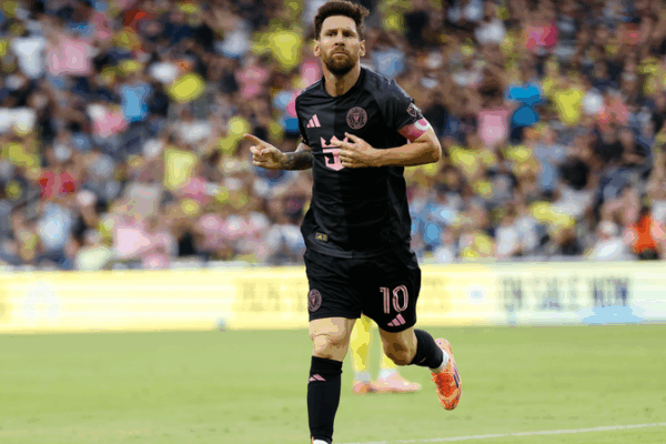 UZM15L2SS62UNBD9CJFK - 🌍NewspaperAmigo – Your Global News Buddy 🗞️ Lionel Messi Stays in Miami Until 2028 ⚽🔥