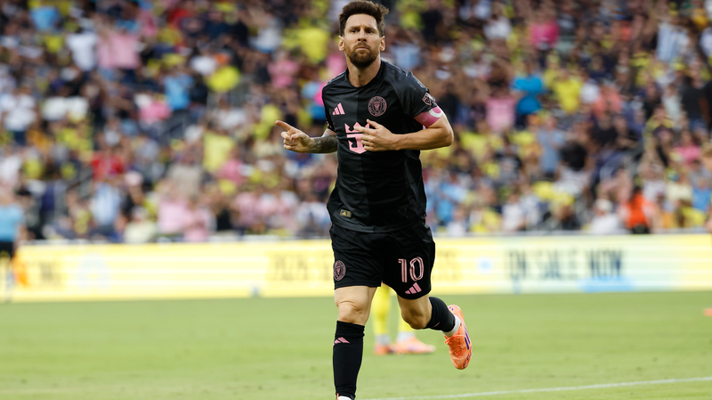 UZM15L2SS62UNBD9CJFK - 🌍NewspaperAmigo – Your Global News Buddy 🗞️ Lionel Messi Stays in Miami Until 2028 ⚽🔥