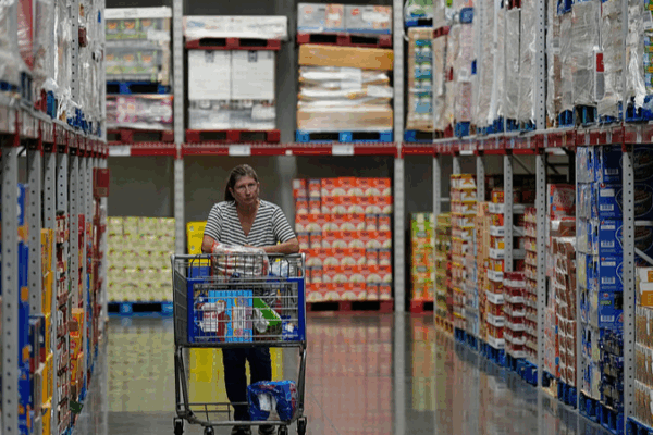 U.S. Tariffs Hit Consumers Hard: Who’s Really Paying? 💸 U.S. Tariffs Hit Consumers Hard: Who’s Really Paying? 💸
