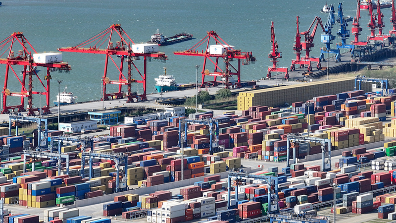 VVSK8WF86JK7Z1U1RX8S - 🌍NewspaperAmigo – Your Global News Buddy 🗞️ China's Trade Surge: Exports Fuel 4% Growth in 2025 🌏📈