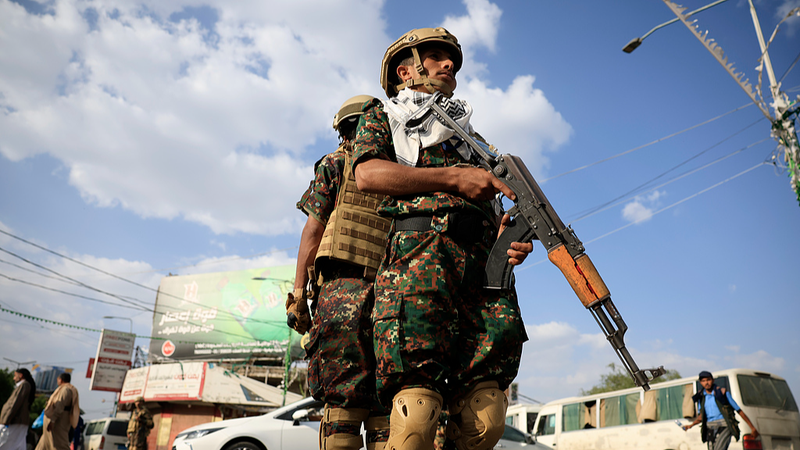 X0INCD5BIIB8I2P41IKY - 🌍NewspaperAmigo – Your Global News Buddy 🗞️ Houthis Strike Dutch Ship in Gulf of Aden, Escalating Red Sea Tensions 🚢💥