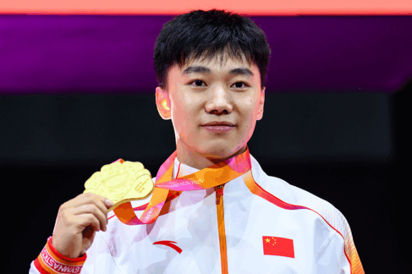 🇨🇳✨ Hong Yanming Flips to Gold at Gymnastics Worlds! 🇨🇳✨ Hong Yanming Flips to Gold at Gymnastics Worlds!
