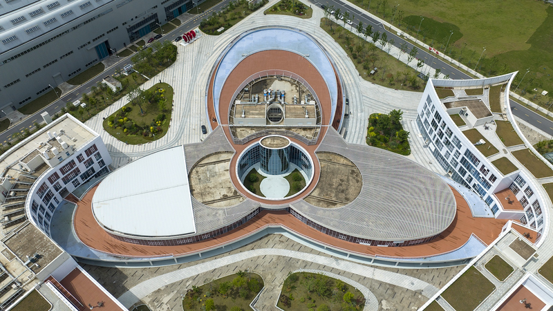China Delivers World's Largest Fusion Energy Component 🚀🌍