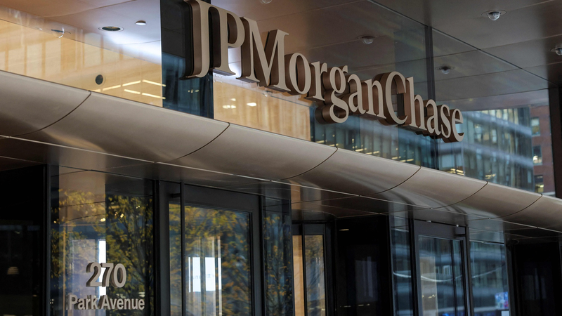 1RYTWX27KXHTRVFA6R38 - 🌍NewspaperAmigo – Your Global News Buddy 🗞️ Global Banks Boost China Forecasts as Tech Profits Soar 🚀